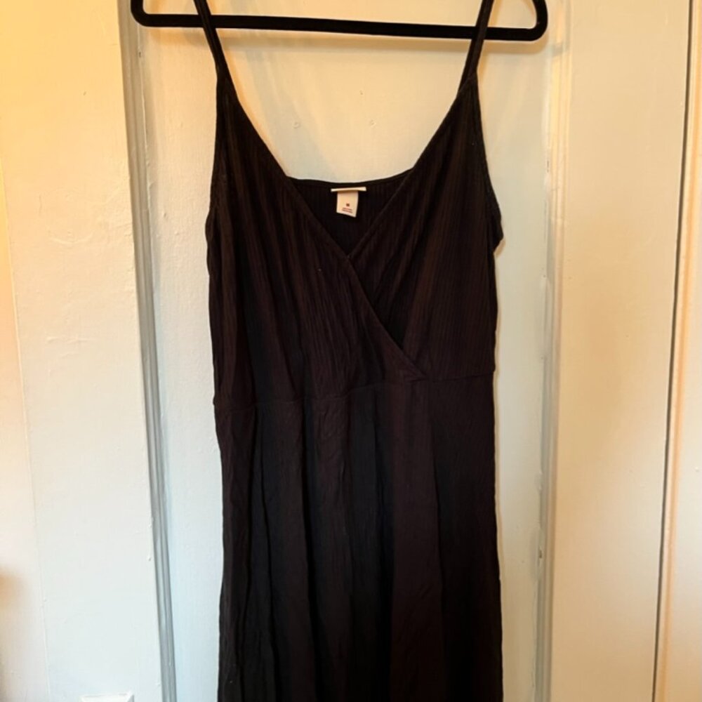 Mossimo Supply Co. Strappy Black V-Neck Dress - Medium